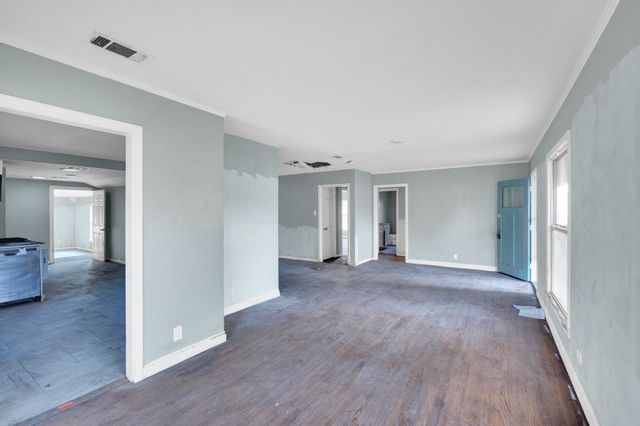 112 Barger Drive, Waxahachie, TX 75165