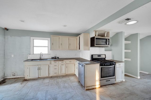 112 Barger Drive, Waxahachie, TX 75165