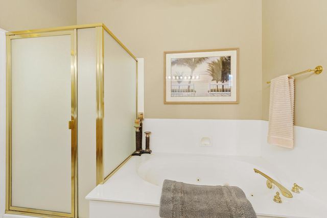 223 Kavenish Drive, Rancho Mirage, CA 92270