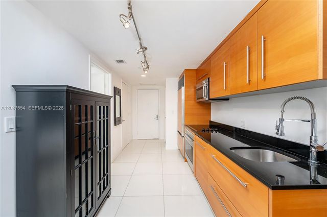 475 Brickell Ave 2908, Miami, FL 33131