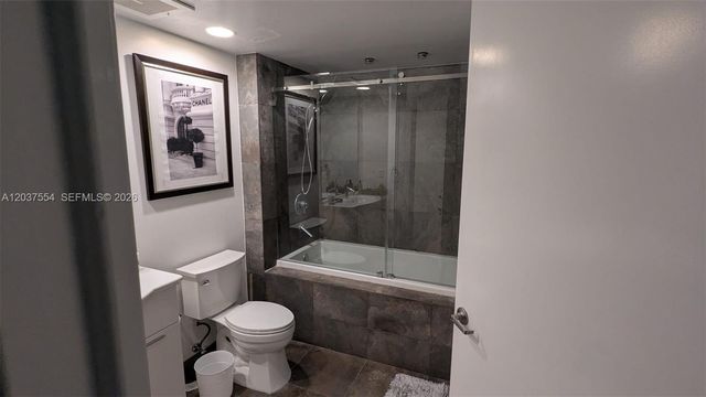 475 Brickell Ave 2908, Miami, FL 33131