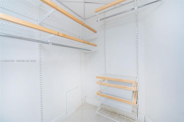 475 Brickell Ave 2908, Miami, FL 33131