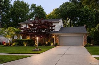 30745 Red Maple Lane, Southfield, MI 48076