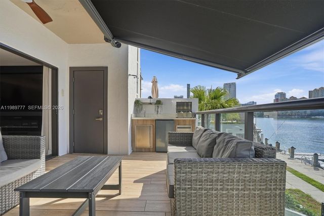 4000 NE 168th St 113B, North Miami Beach, FL 33160