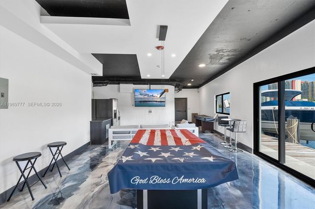 4000 NE 168th St 113B, North Miami Beach, FL 33160