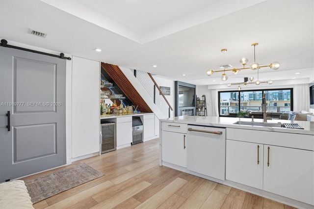 4000 NE 168th St 113B, North Miami Beach, FL 33160