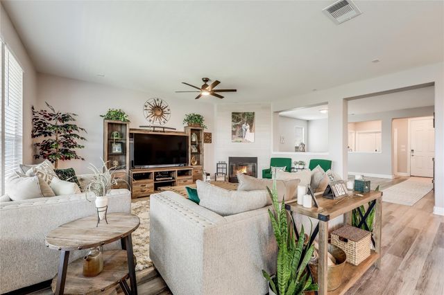 140 Auburn ST, Kyle, TX 78640