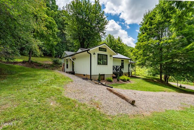 703 Pinecrest Street, Mountain City, TN 37683