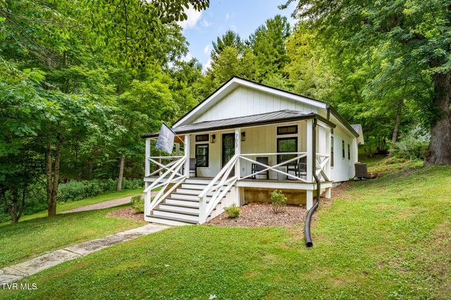 703 Pinecrest Street, Mountain City, TN 37683