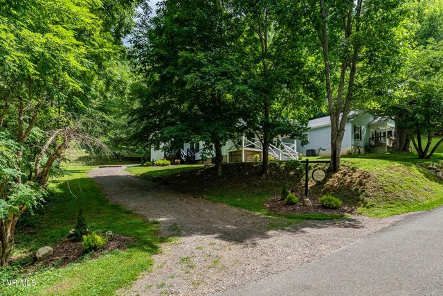 703 Pinecrest Street, Mountain City, TN 37683