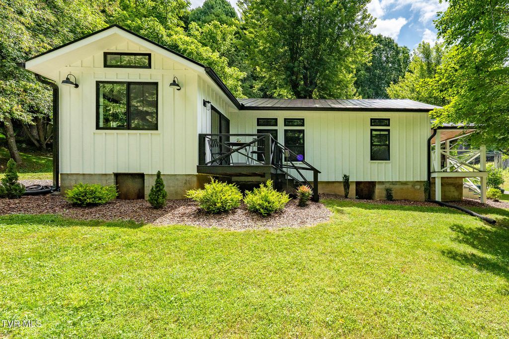703 Pinecrest Street, Mountain City, TN 37683