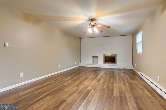 7960 RIDER LN, Hummelstown, PA 17036