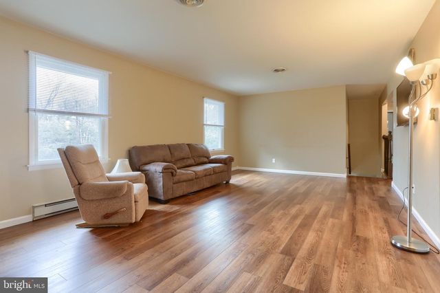 7960 RIDER LN, Hummelstown, PA 17036