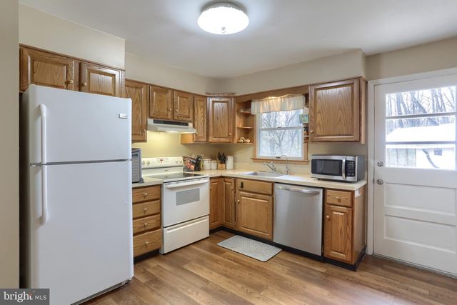 7960 RIDER LN, Hummelstown, PA 17036