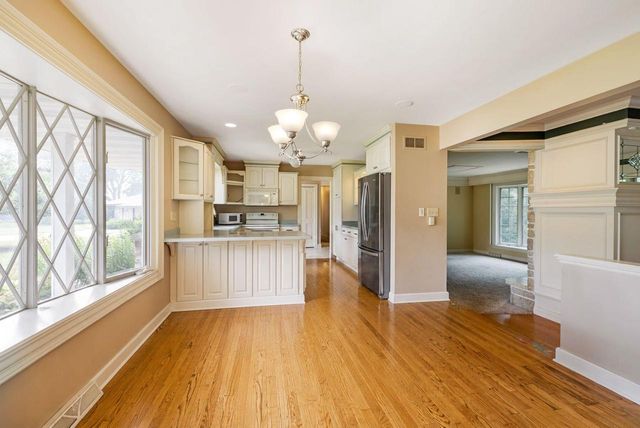 W212N10497 Parkland CIRCLE, Colgate, WI 53017