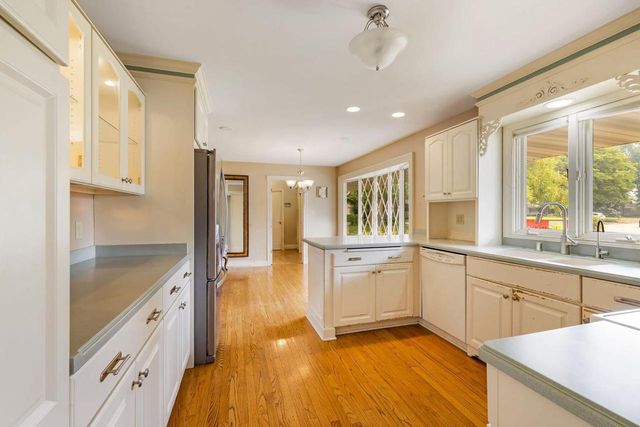 W212N10497 Parkland CIRCLE, Colgate, WI 53017