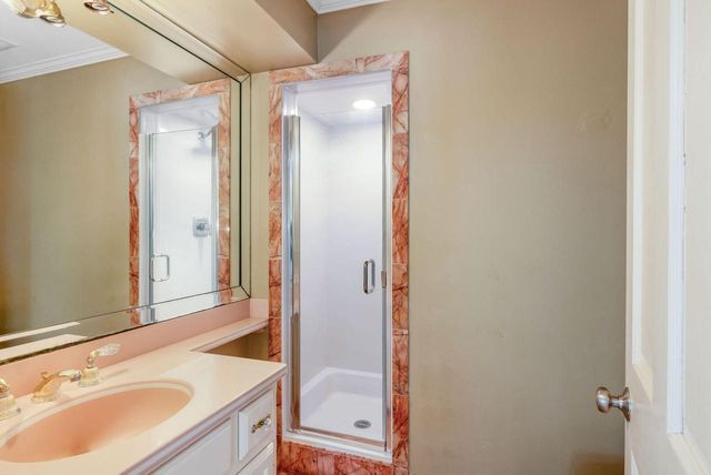 W212N10497 Parkland CIRCLE, Colgate, WI 53017