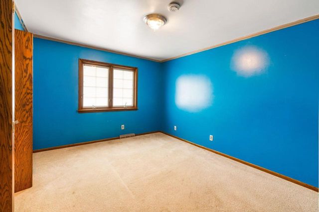 W212N10497 Parkland CIRCLE, Colgate, WI 53017