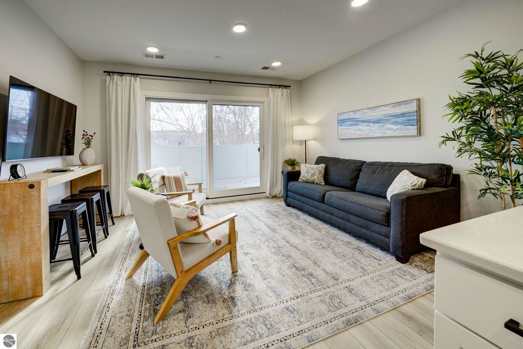 Image 13 of property listing at 708 Randolph Street # 206, Traverse City, MI 49684