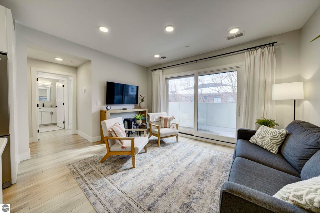 Image 15 of property listing at 708 Randolph Street # 206, Traverse City, MI 49684