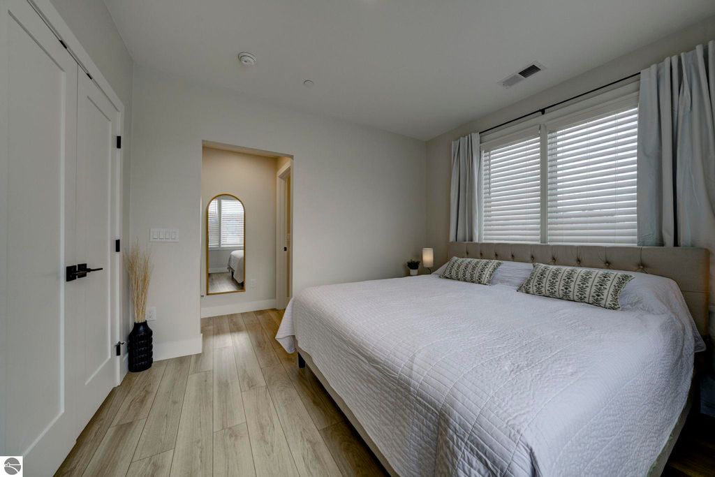 Image 18 of property listing at 708 Randolph Street # 206, Traverse City, MI 49684