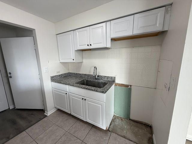 2310 N Harlem Avenue 206, Elmwood Park, IL 60707