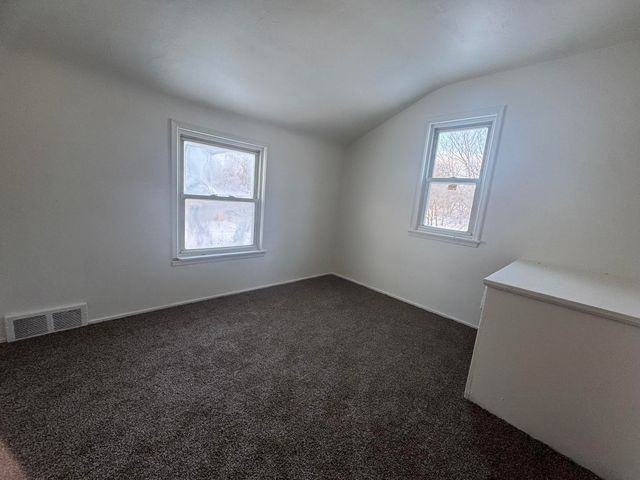 1315 W Myrtle Avenue, Flint, MI 48504