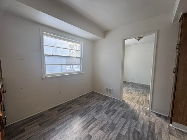 1315 W Myrtle Avenue, Flint, MI 48504