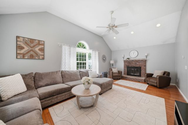 4 Longmeadow Road, Windham, NH 03087