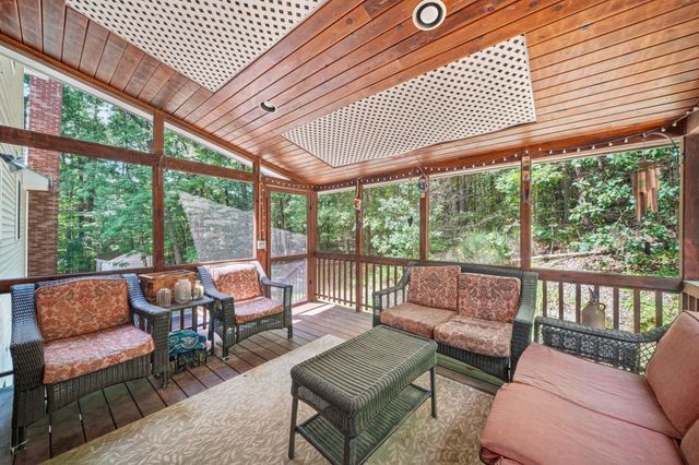 4 Longmeadow Road, Windham, NH 03087