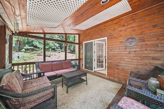 4 Longmeadow Road, Windham, NH 03087