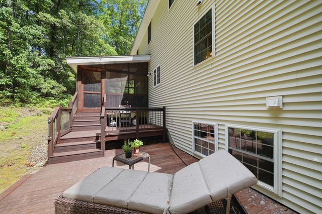 4 Longmeadow Road, Windham, NH 03087