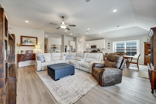 8913 Lantana Meadow Drive, Fort Worth, TX 76131