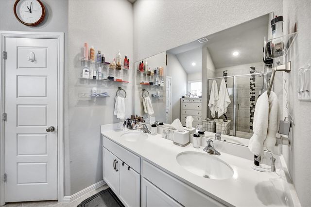 8913 Lantana Meadow Drive, Fort Worth, TX 76131