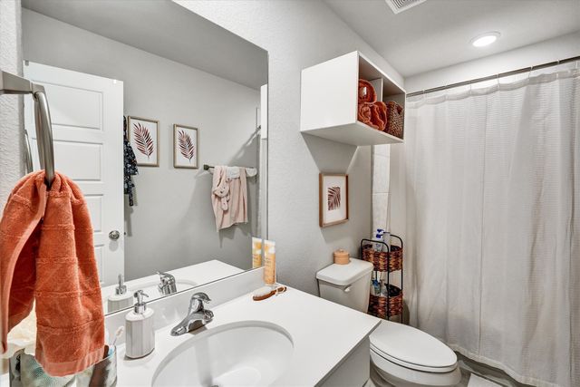 8913 Lantana Meadow Drive, Fort Worth, TX 76131