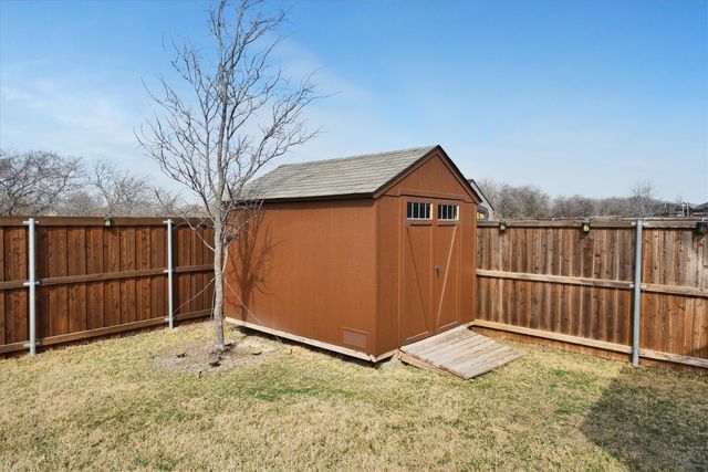 8913 Lantana Meadow Drive, Fort Worth, TX 76131