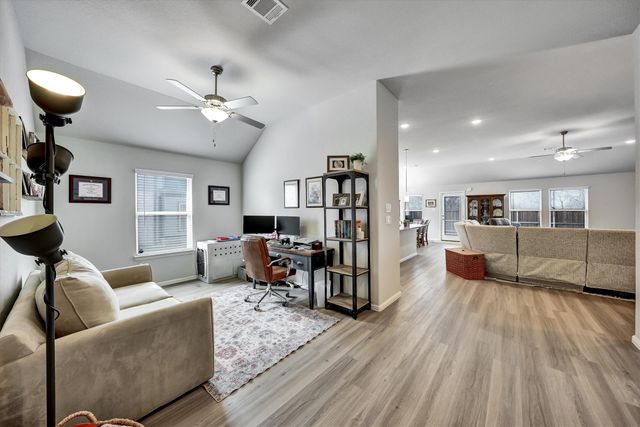 8913 Lantana Meadow Drive, Fort Worth, TX 76131