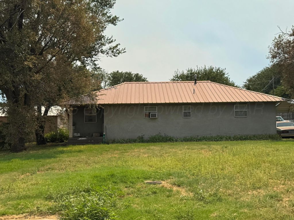 923 W 5th, Clarendon, TX 79226