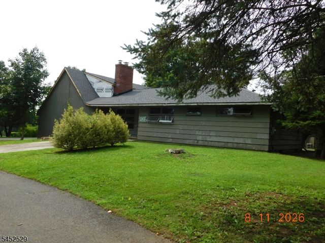211 Pickle Rd, Washington Twp., NJ 07830