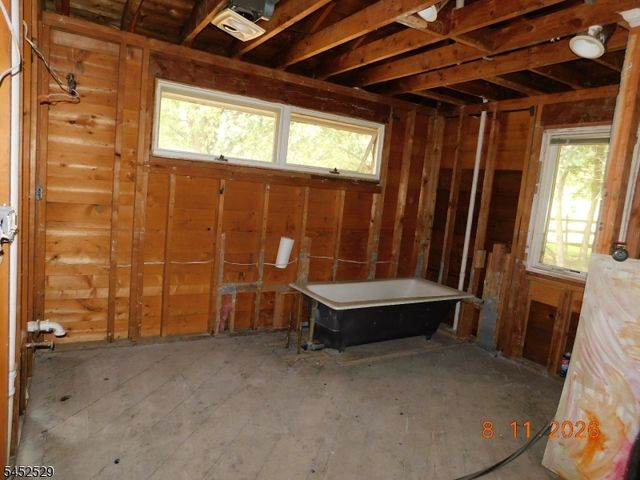 211 Pickle Rd, Washington Twp., NJ 07830