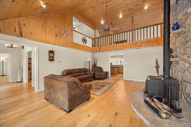 127 Camp Alzafar, Boerne, TX 78006