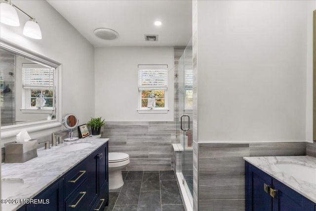6 Mayfair Court, Jackson, NJ 08527