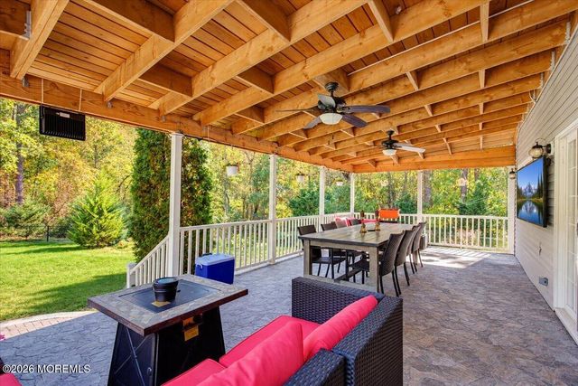 6 Mayfair Court, Jackson, NJ 08527