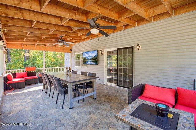 6 Mayfair Court, Jackson, NJ 08527