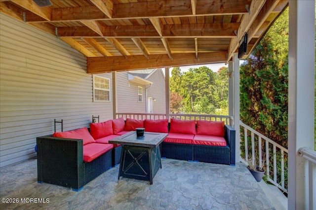 6 Mayfair Court, Jackson, NJ 08527