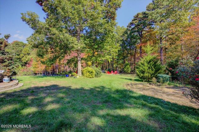 6 Mayfair Court, Jackson, NJ 08527
