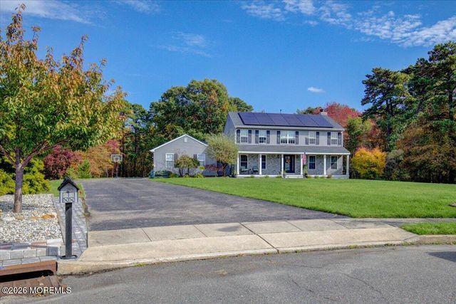 6 Mayfair Court, Jackson, NJ 08527