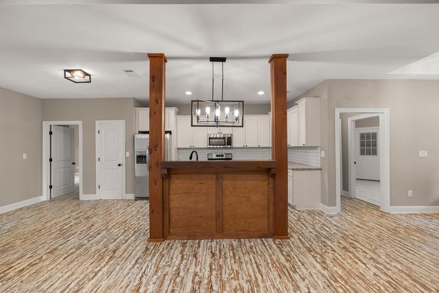 118 Munn Rd., Sumrall, MS 39482