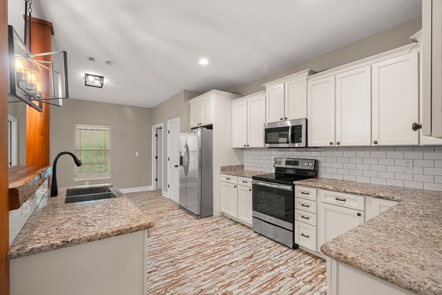 118 Munn Rd., Sumrall, MS 39482