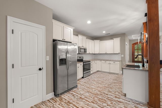 118 Munn Rd., Sumrall, MS 39482